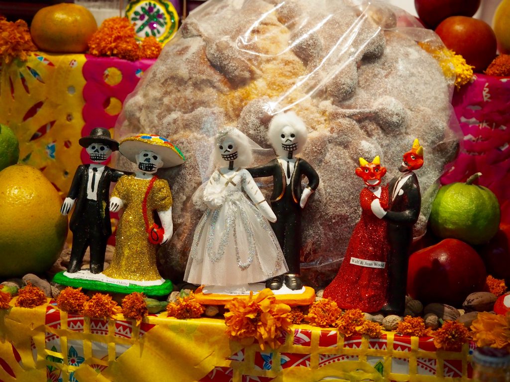 11月在瓦哈卡举行的亡灵节展览是瓦哈卡市最受欢迎的景点之一