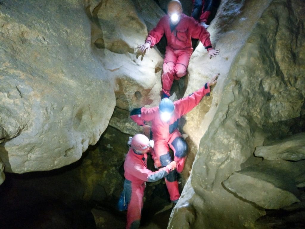 布达佩斯必做之事:探险洞穴之旅