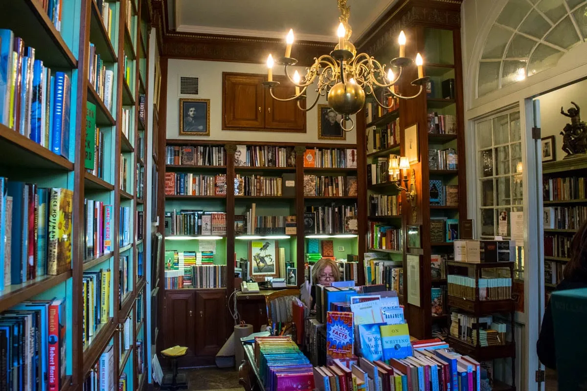 关于新奥尔良的最佳书籍:福克纳书屋