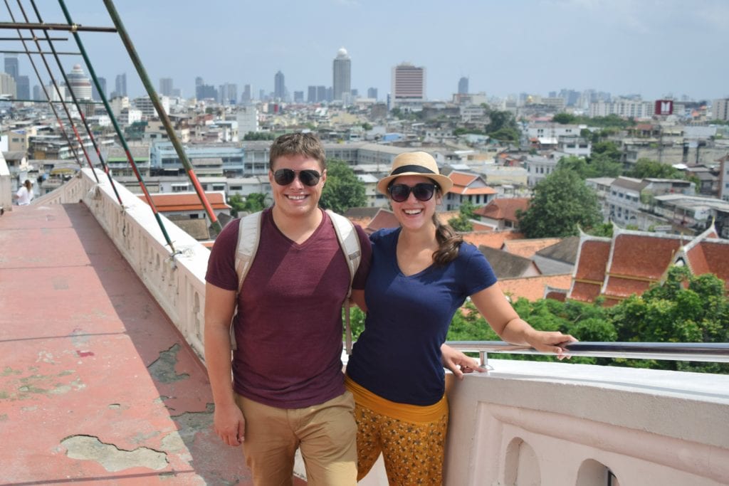 Kate Storm和Jeremy Storm夫妇在泰国必威体育官方登录曼谷旅行