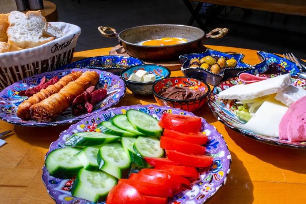 伊斯坦布尔2日游行程:土耳其早餐