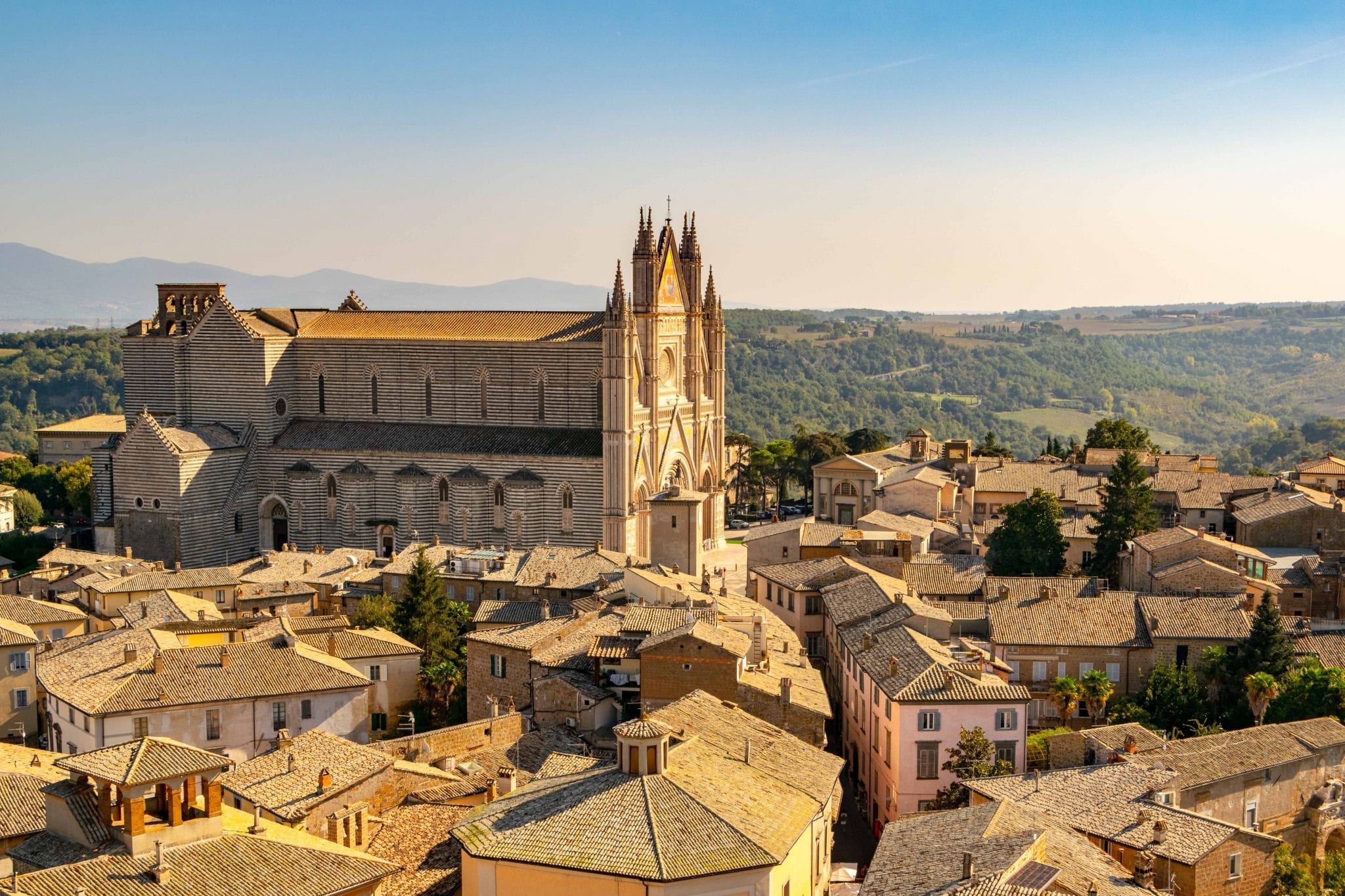 从Torre del Moro看奥维多大教堂:如何选择去意大利或法国