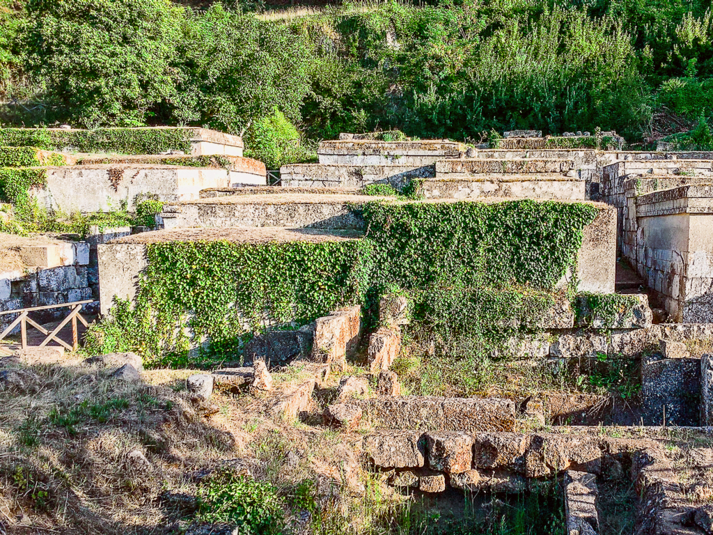 意大利奥维托的墓地废墟