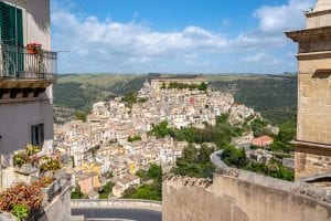 从上面看到的拉古萨·伊尔巴在Val di Noto，这是西西里岛自驾游行程中必去的地方