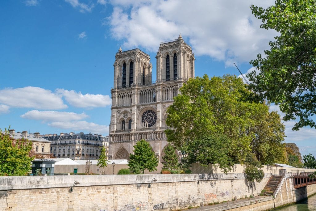 2019年4月巴黎圣母院发生大火后，拍摄于2019年9月