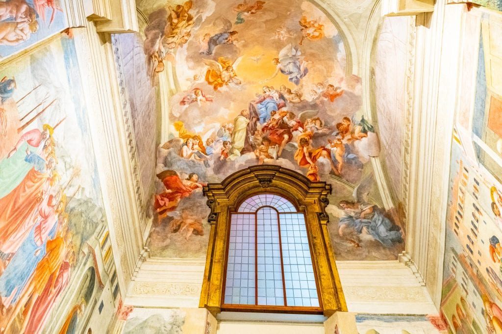 佛罗伦萨布兰卡奇教堂的天花板，这是在佛罗伦萨人迹罕至的地方最好的景点之一
