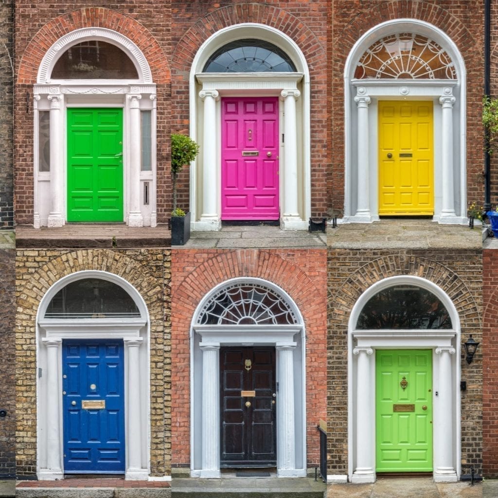 爱尔兰都柏林的6扇彩色门展示在网格图案中