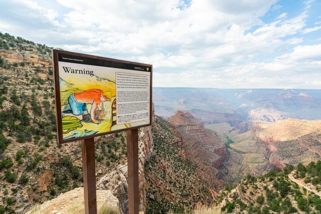 国家公园管理局发出关于光明天使小径大峡谷安全的警告信号
