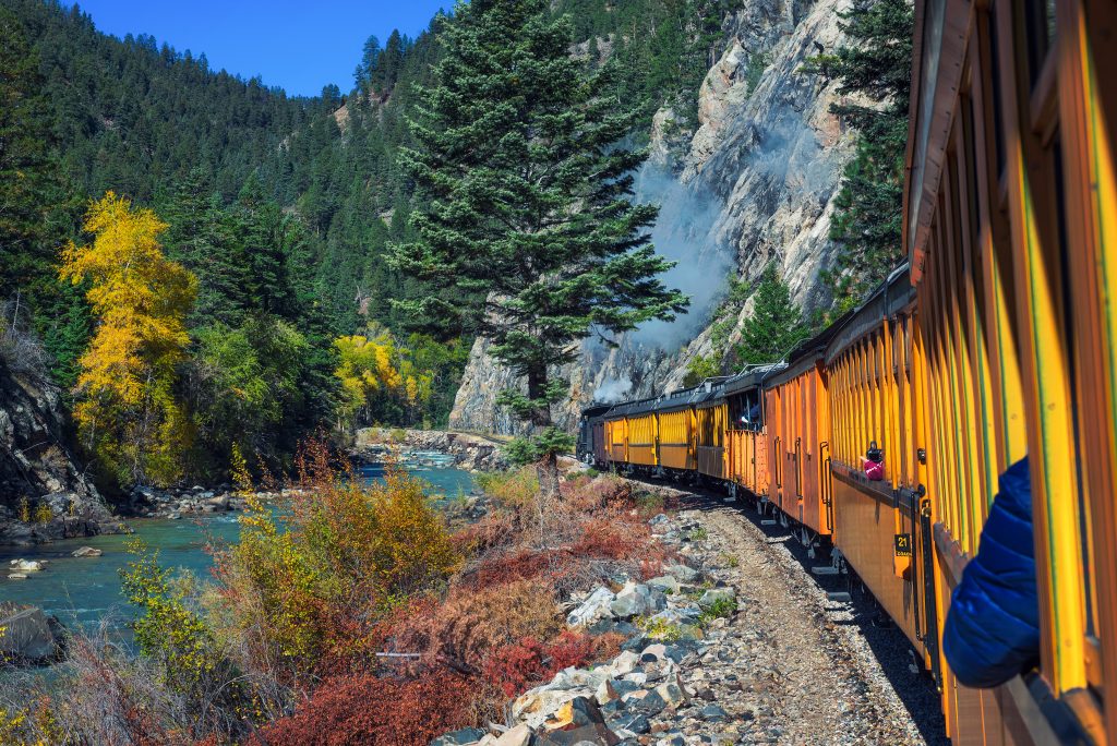 从杜兰戈到科罗拉多州西尔弗顿的黄色火车之旅