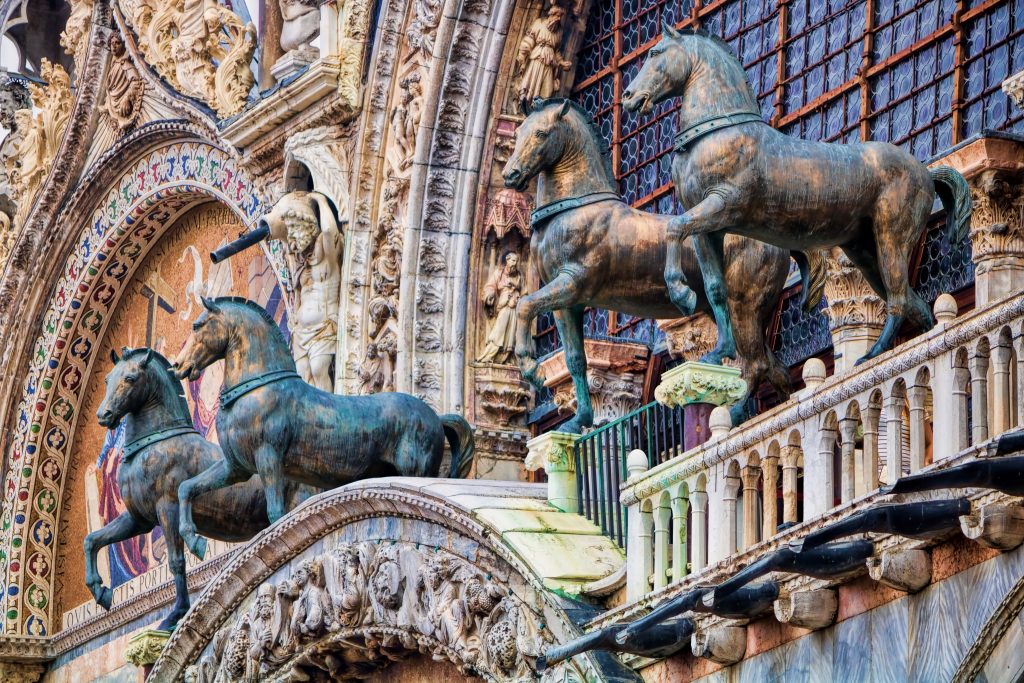 圣马可大教堂上圣马可广场的四匹马