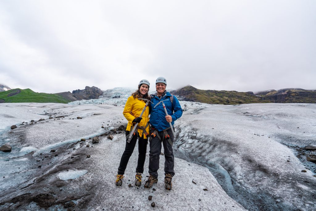 凯特风暴和杰里米风暴在冰岛的冰川之旅
