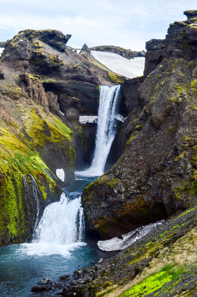 沿着电影小径的两个瀑布，是冰岛景点中最好的事情之一
