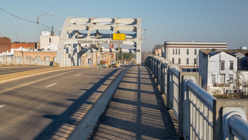 阿拉巴马州塞尔玛的埃德蒙佩特斯桥，民权运动的重要目的地