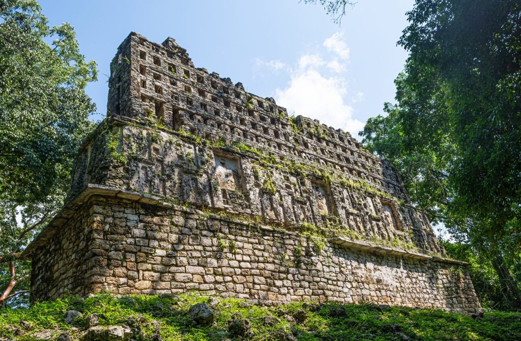 墨西哥恰帕斯亚克斯奇兰遗址错综复杂的建筑