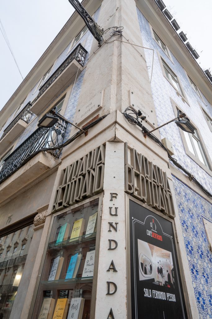 角景的livraria Bertrand Lisbon招牌