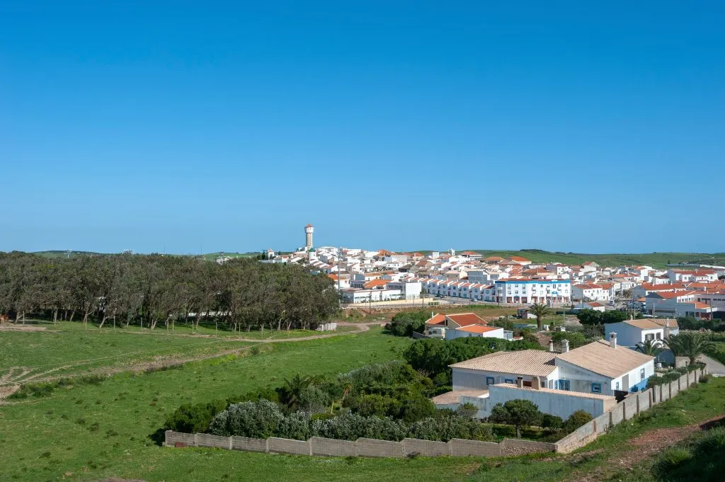 从城外俯瞰葡萄牙的比斯波