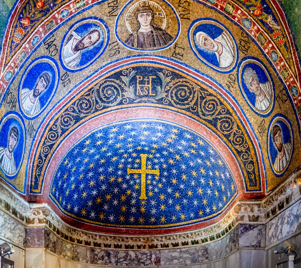 拉文纳圣安德鲁斯教堂的马赛克，是意大利博洛尼亚最好的一日游之一