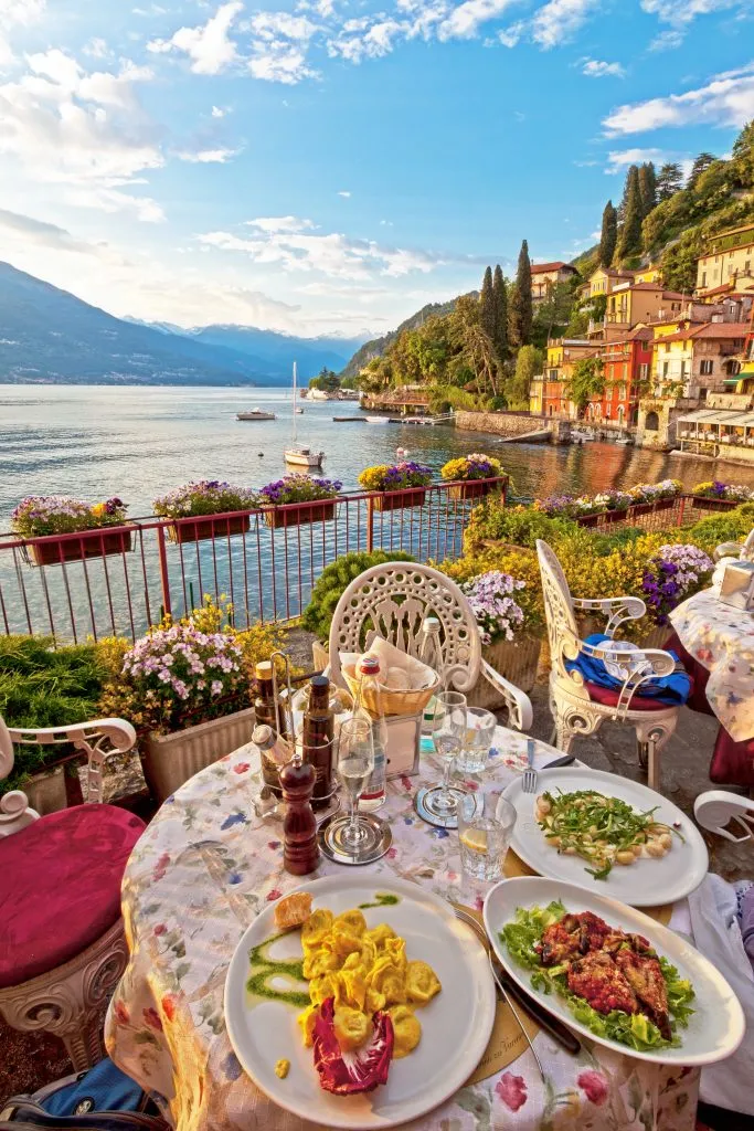 从米兰出发，在科莫湖风景如画的餐厅露台上享用意大利面